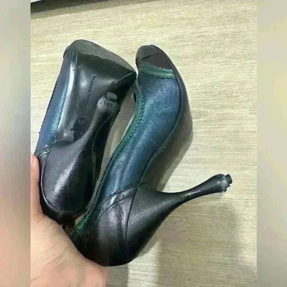 Bottega Veneta iridescent spindle heels 39 1/2 - Picture 4 of 5